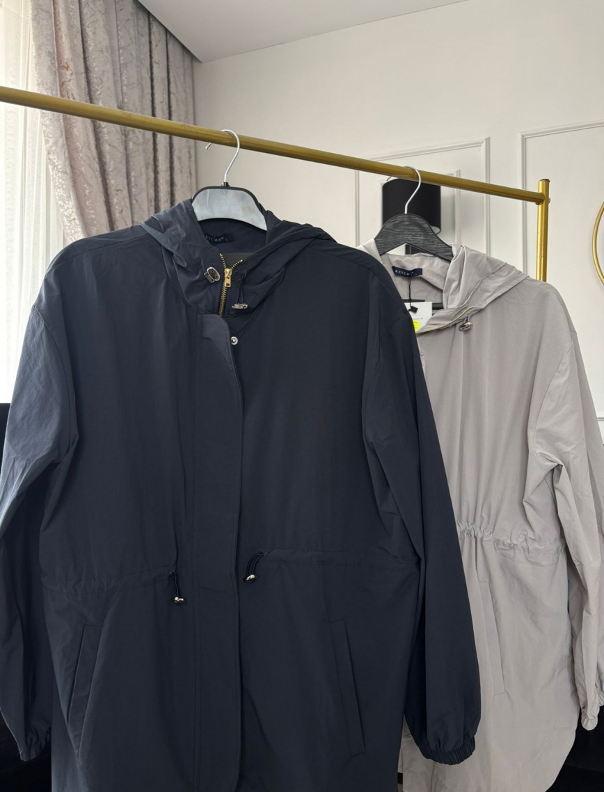 Trenç Yağmurluk Gri